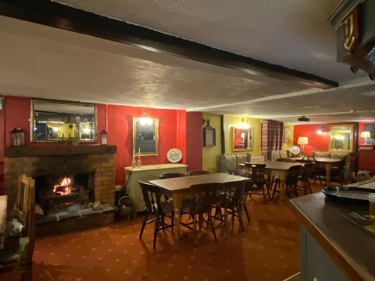 Hotel The Carriers Arms Codford St Mary Exteriér fotografie